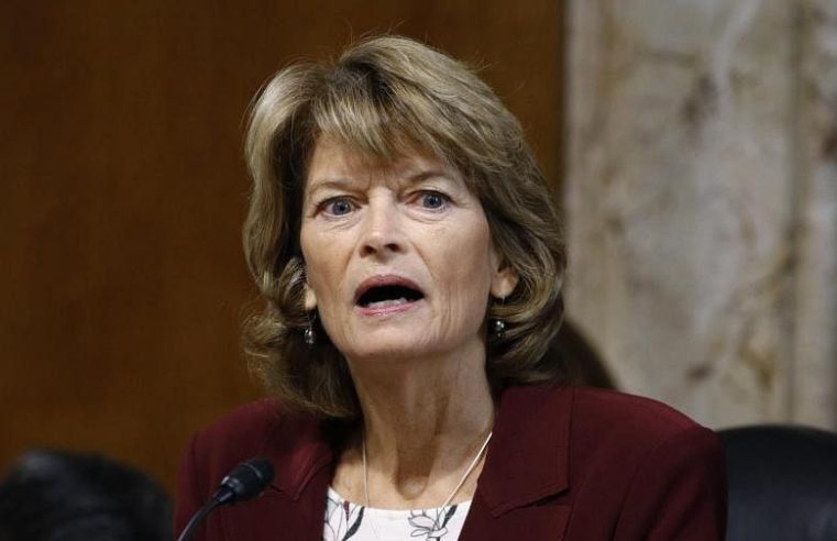 Senator Republik Lisa Murkowski ‘terganggu’ oleh sikap partai sebelum persidangan pemakzulan Trump