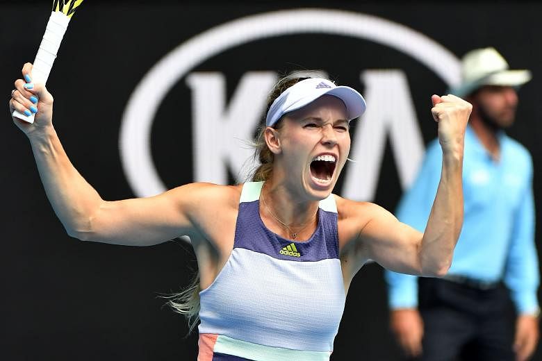 Tenis: Caroline Wozniacki yang emosional menjaga turnamen final tetap hidup di Australia Terbuka