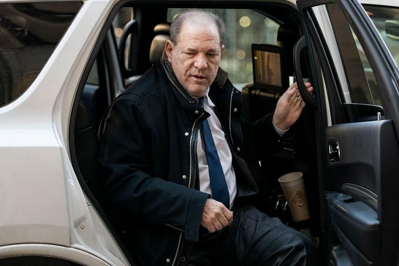 Harvey Weinstein dapat memberi tahu juri bahwa wanita ‘membual’ tentang seks dengannya